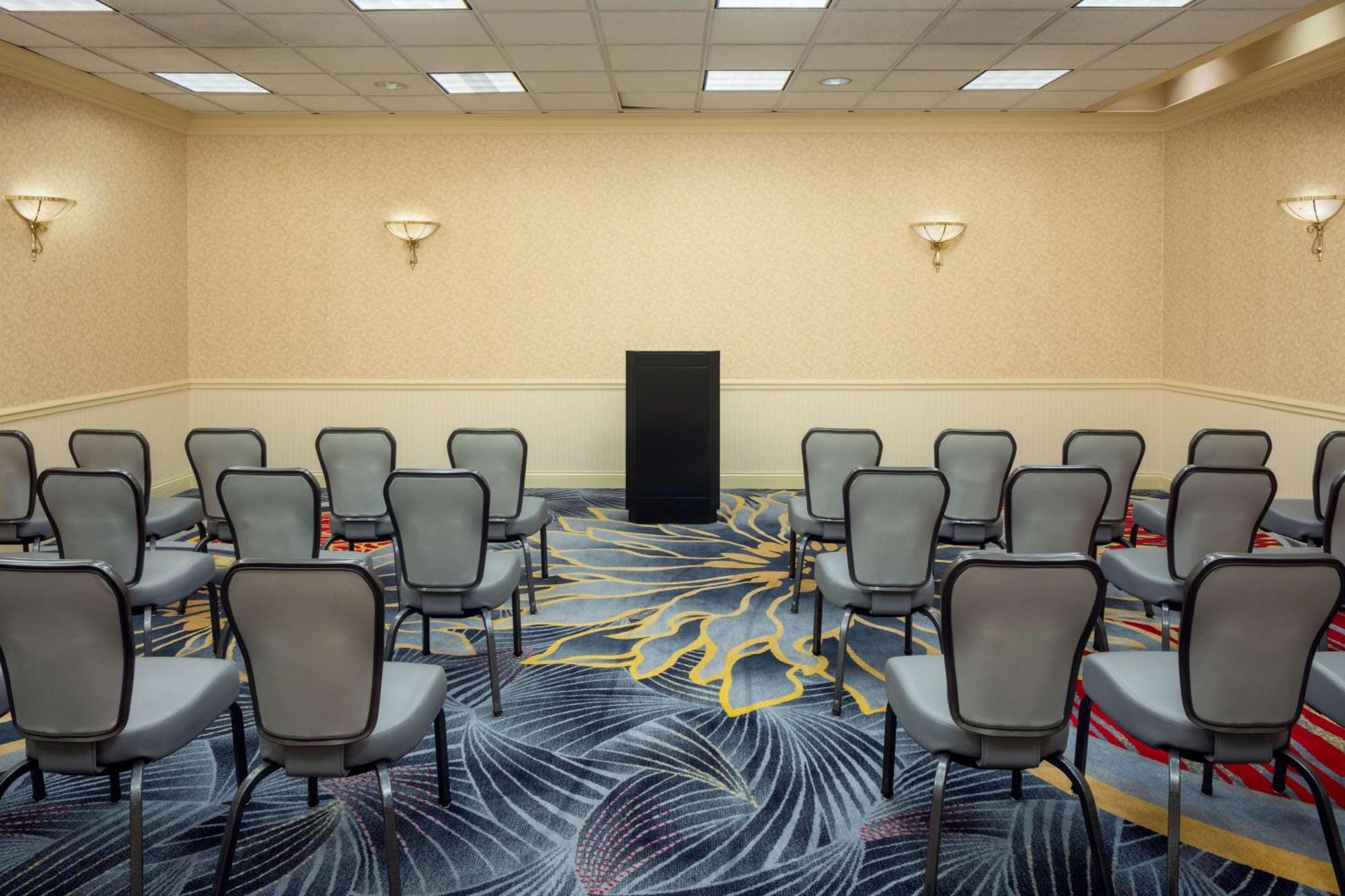 Hilton Chicago/Northbrook Otel Dış mekan fotoğraf